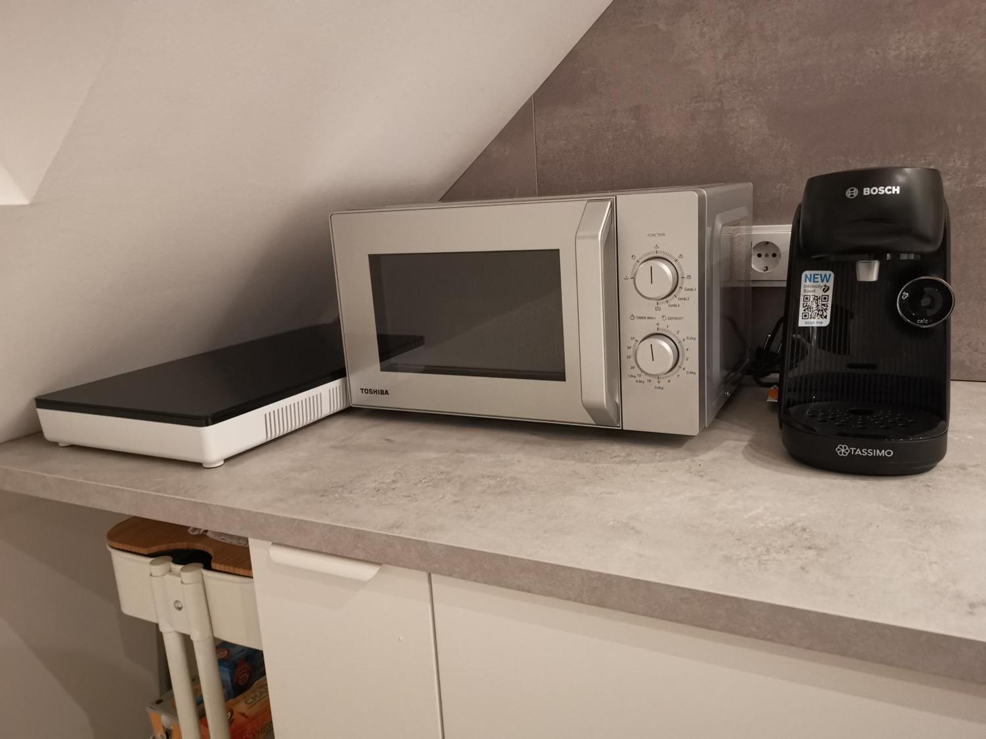 Dachzimmer Mit Kochecke Und Duschbad, Nahe Messe Hannover Ngoại thất bức ảnh